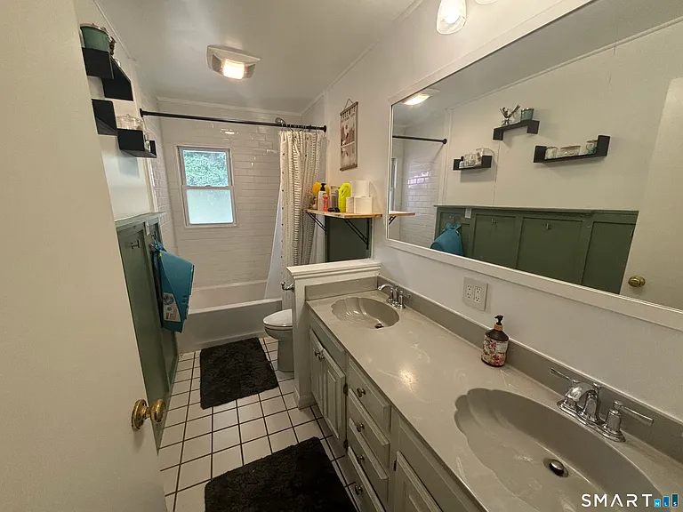 45 Sherman Rd — Photo 10