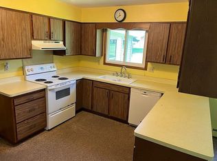 1140 Elm St, Cleveland, WI 53015