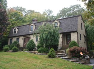 10 Cardinal Ct, Ridgefield, CT 06877
