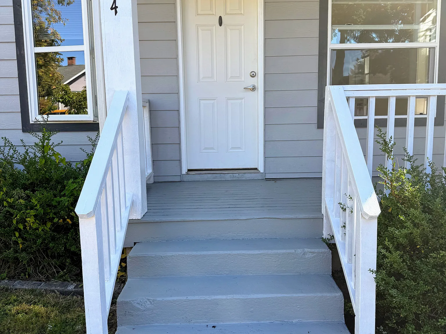 4 bed, 1.5 bath, 1344 sqft, $2,850 — Photo 2