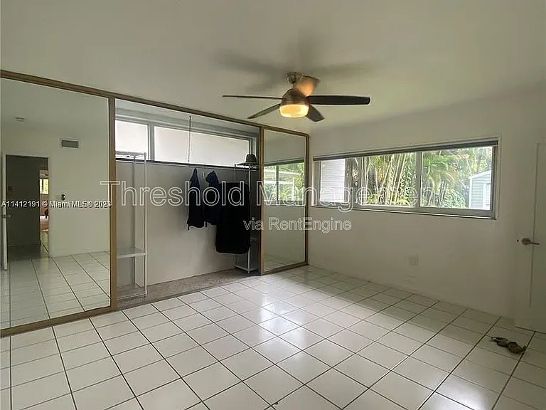 6910 SW 64th Ave — Photo 7