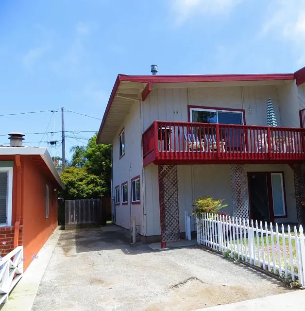 111 Winfield Way photo 1
