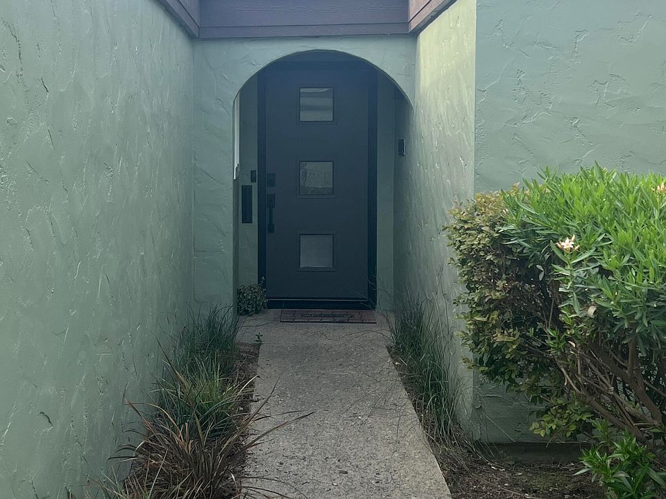 2nd image of 3104 W Border Links Drive