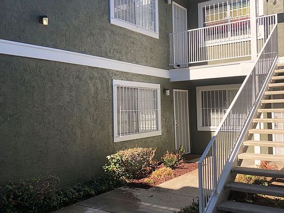 3rd image of 4465 48th St #5