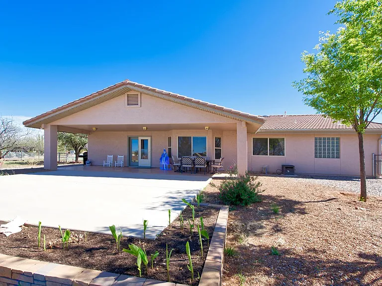 2601 E Suma Dr — Photo 23