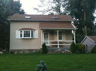 163 S Ellicott Creek Rd, Amherst, NY 14228