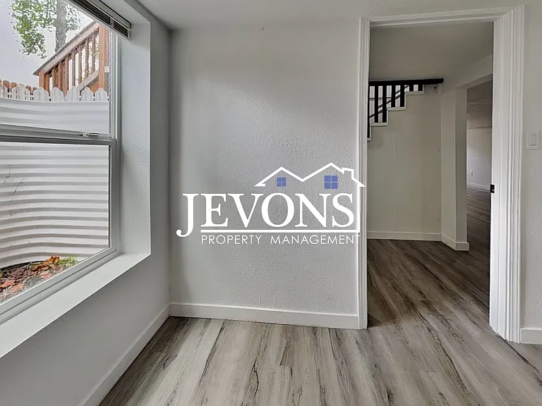 630 N Skyline Dr #B — Photo 26