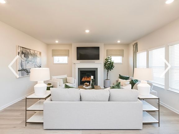 5th image of 250 Highgrove Way