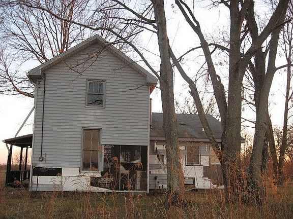 3rd image of 9712 S County Road 200 W