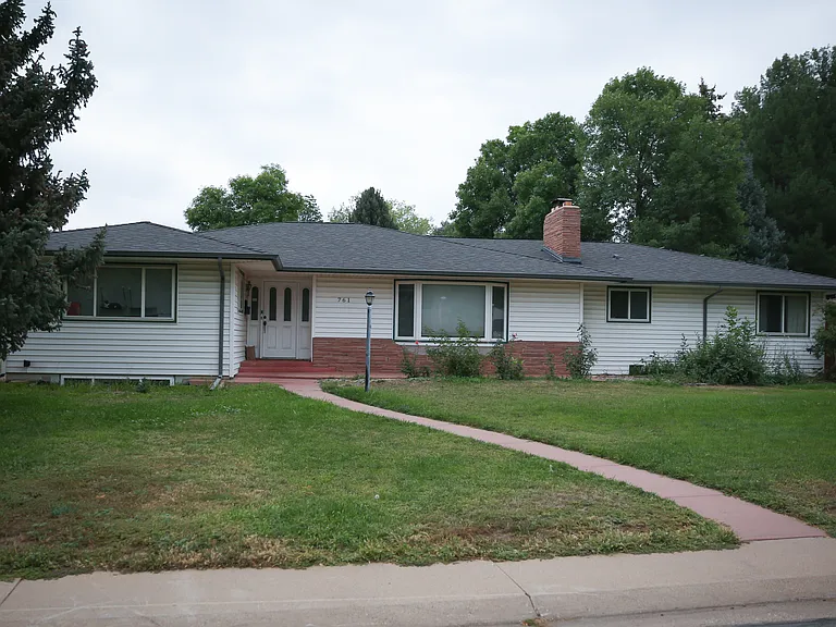 761 Cherokee Dr #A — Photo 2