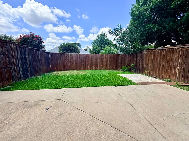 10105 Samantha Dr — Photo 27