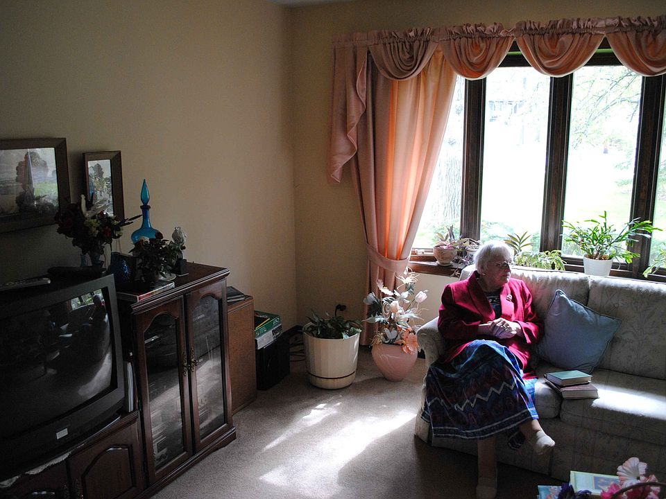 Living Room Northeast Corner