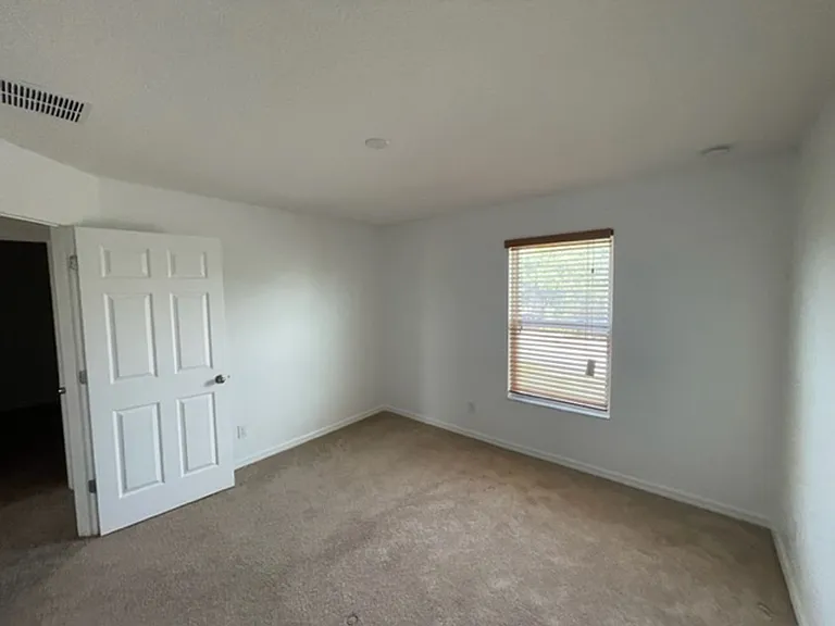 4738 Rockvale Dr — Photo 16