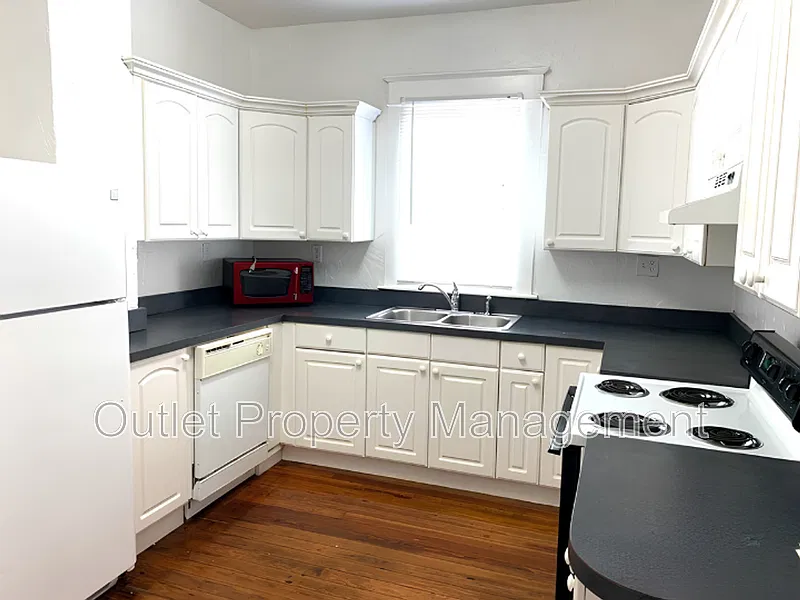 2 bed, 1.0 bath, 1000 sqft, $1,649 — Photo 2