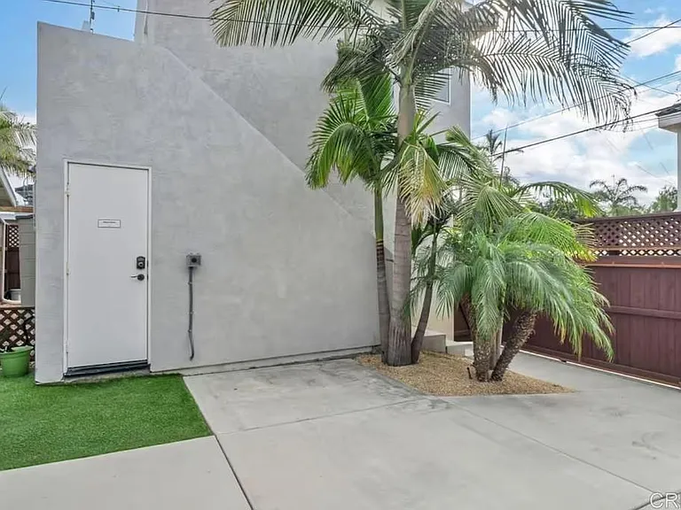 1145 Emerald St #REAR ALLEY — Photo 22