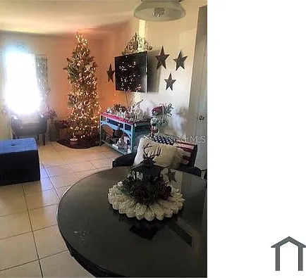 1371 N Normandy Blvd — Photo 3
