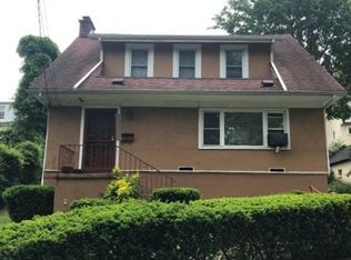 656 Hanover Pl, Mount Vernon, NY 10552