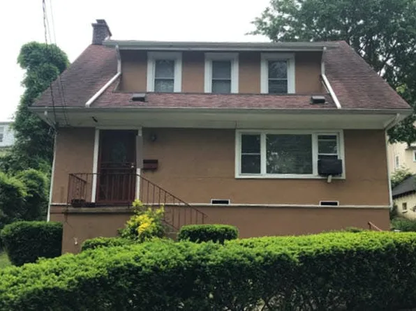 656 Hanover Pl, Mount Vernon, NY 10552