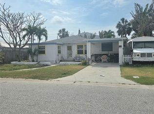135 143rd Ave E, Madeira Beach, FL 33708