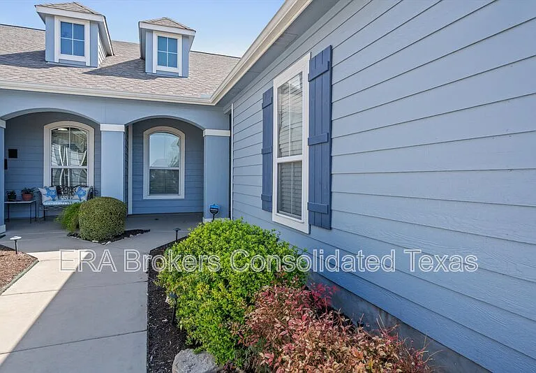 118 Portsmouth Dr — Photo 4