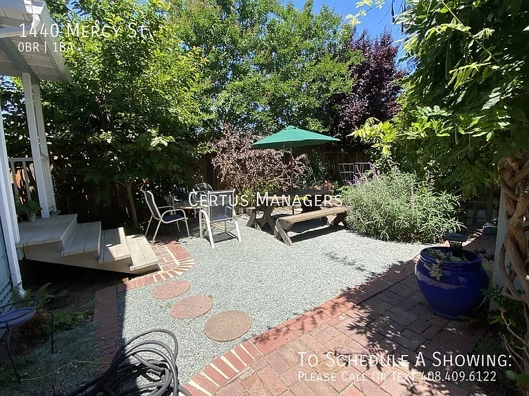 1440 Mercy St — Photo 16