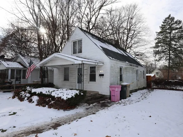2001 Clyde St, South Bend, IN 46613