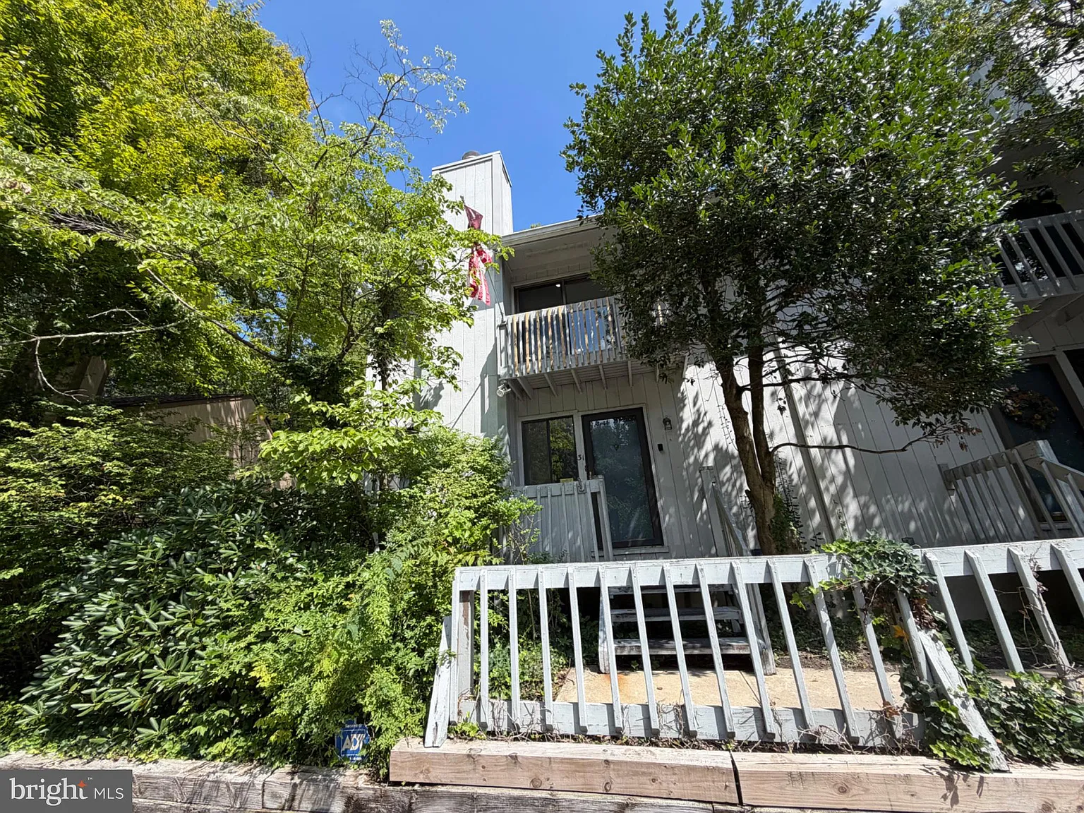 3 bed, 2.5 bath, 1548 sqft, $2,400 — Photo 1