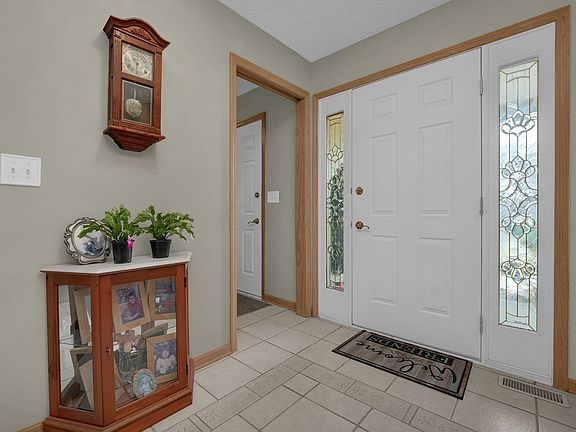 5th image of 2330 Ziner Cir N