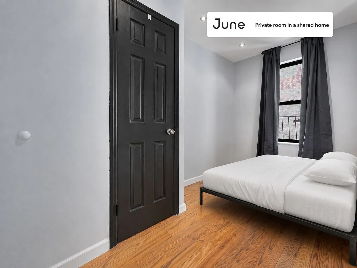 Twin bedroom in 4 bed/1.5 bath home in Upper West Side #763 D — Photo 1