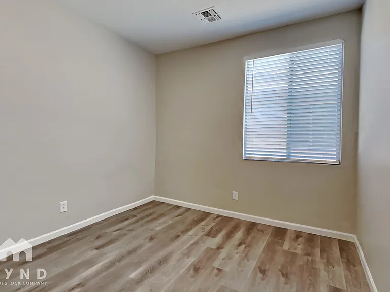 6834 S 30th Ln — Photo 15