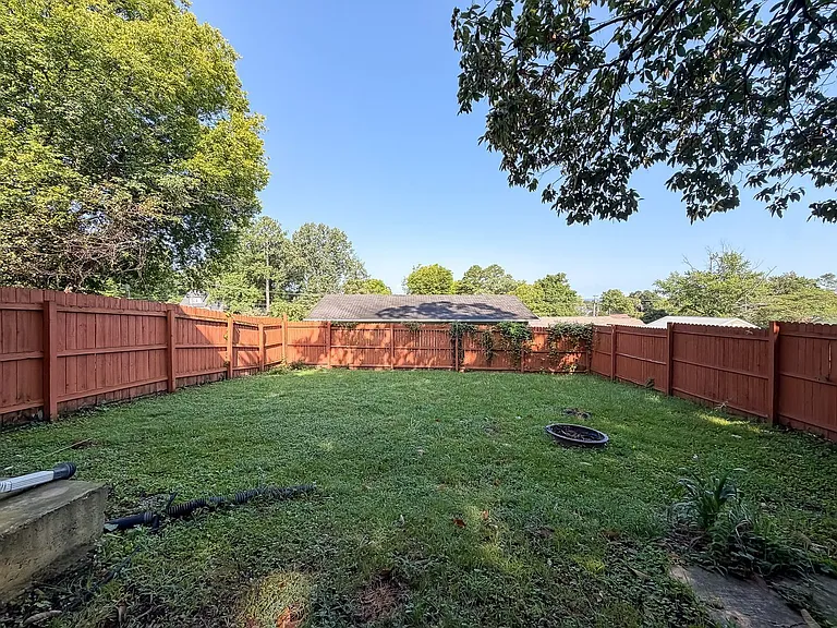 1309 Labrea Dr #B — Photo 17