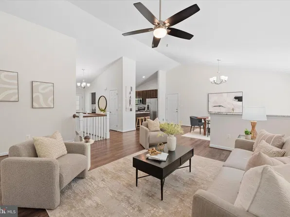 8513 Oakview Dr, Manassas, VA 20110