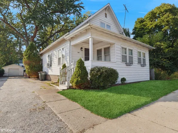 528 Sheridan Rd, Winthrop Harbor, IL 60096