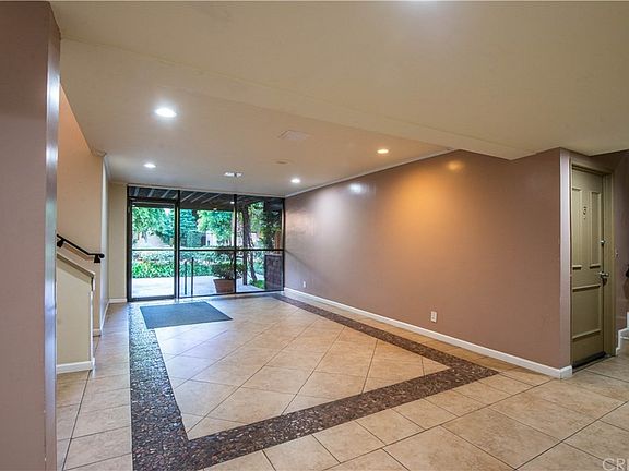 2nd image of 5414 Newcastle Ave APT 42