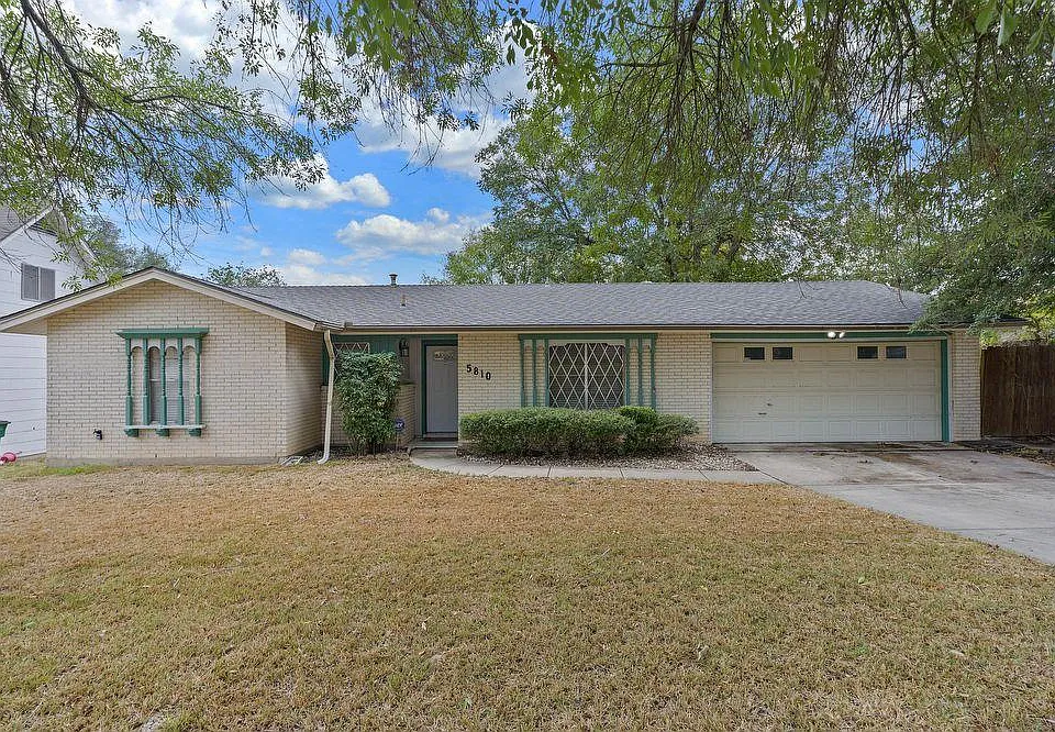 5810 Brenda Ln