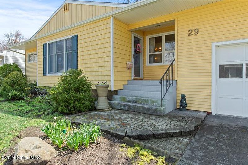 2nd image of 29 W Parkwood Street
