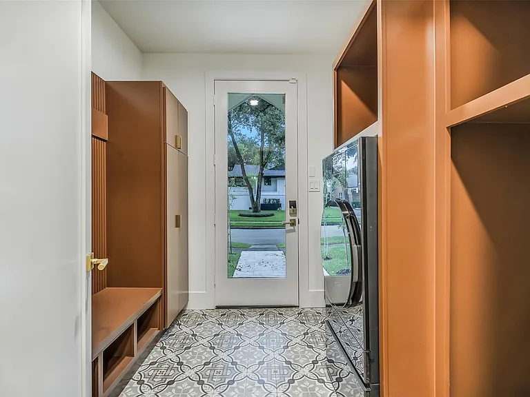 9411 Millbury Dr — Photo 30