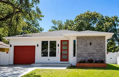 3203 E Diana St Photo 1