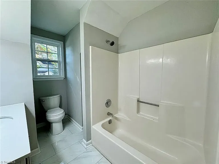 4019 Sherry Ct — Photo 33