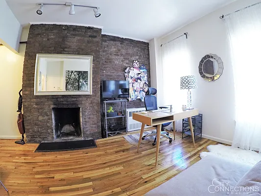 Rented by City Connections Realty | media 11