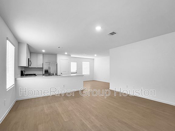 5th image of 16480 Blossom Grove Dr