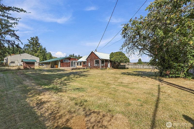 4th image of 7460 Guemes Island Road