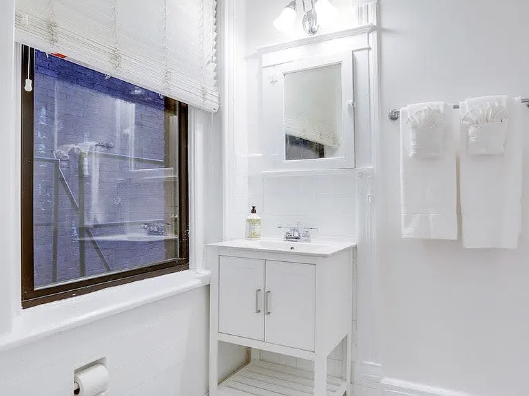 1765 R St NW #201 — Photo 17