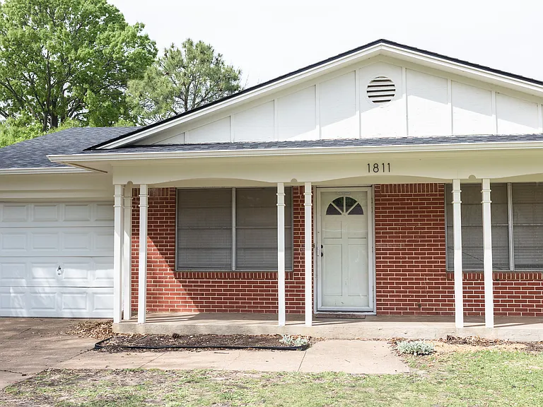 1811 W Hunt St — Photo 10