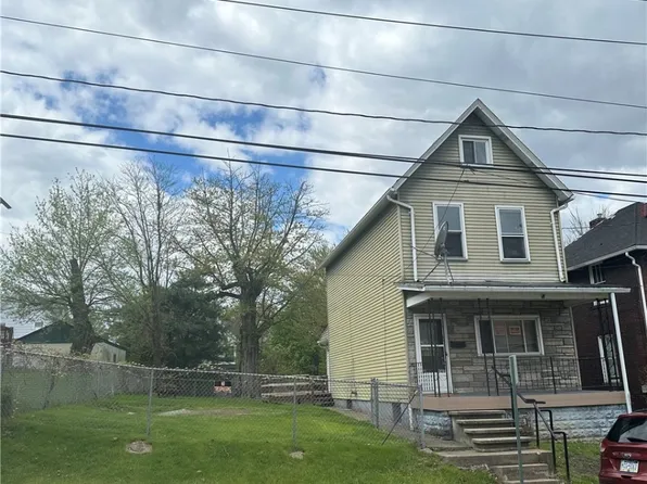 949 Leeds Ave, Monessen, PA 15062