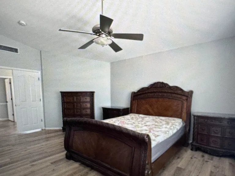 4427 E Rowel Rd — Photo 11