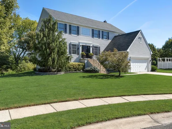 22 Andover Dr, Medford, NJ 08055