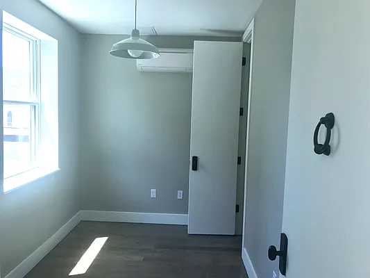 Rented by Lucky Apt Inc | media 125