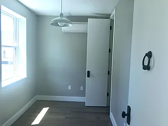 Rented by Lucky Apt Inc