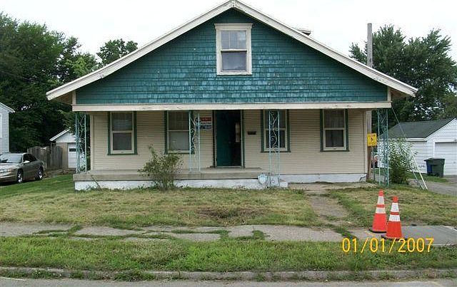 1st image of 411 Redwood Ave